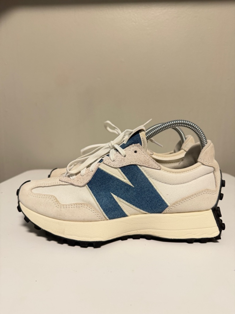 New Balance 327 Casual Sneakers Shoes White Canvas Denim Women's US 8.5 B UK 6.5
